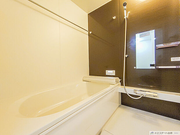 ≪ 雨の日のお洗濯にも大活躍な浴室乾燥機付 ≫