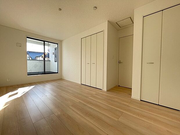 太陽の恵みを感じる、温もりと明るさにあふれたお部屋。