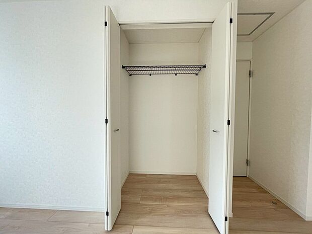部屋ごとに設けた収納は、住みやすさへのこだわり。 