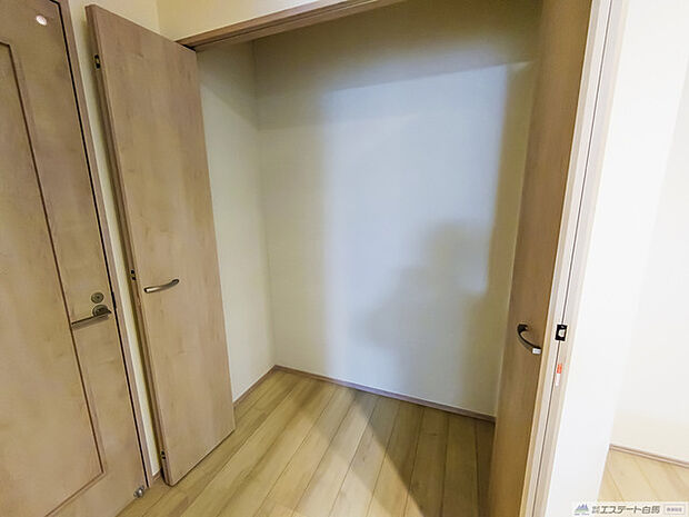 キッチン脇収納