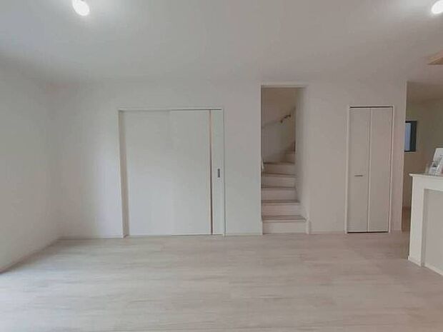 広々とした空間が、安らぎと洗練されたひとときを演出