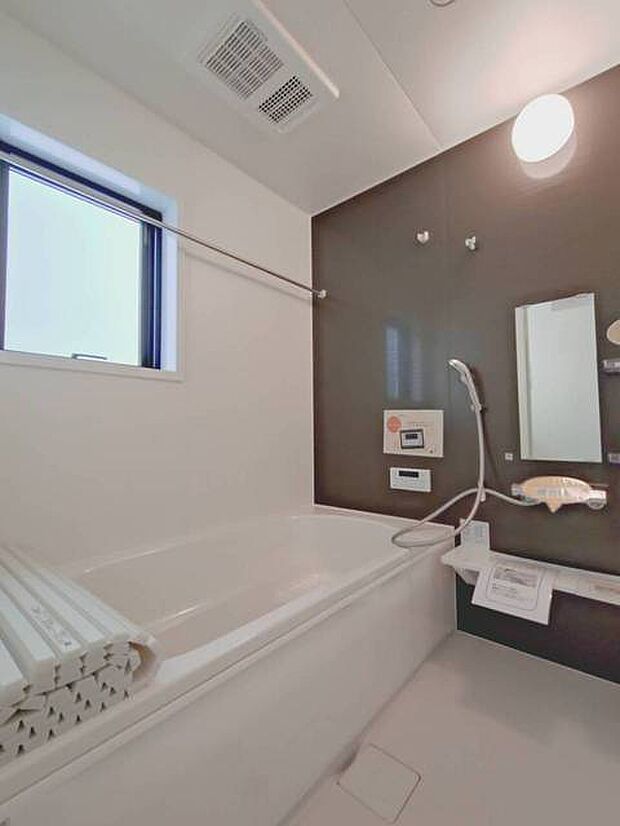 落ち着いた空間に、くつろぎと安らぎが満ちるバスルーム