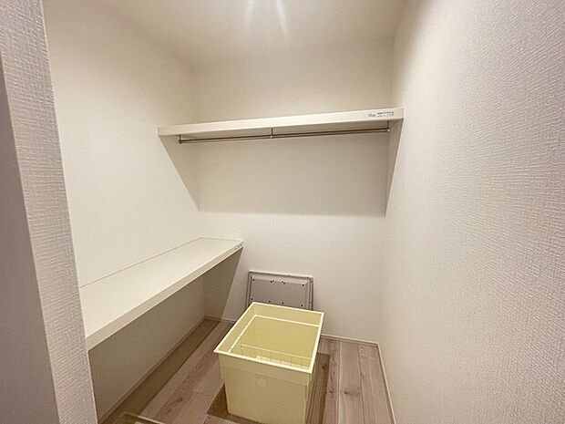 ウォークインクロゼットのある住まいで収納上手な生活。