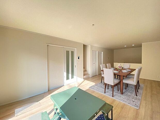 CGで家具を配置しております。家具配置のイメージにご覧ください。 