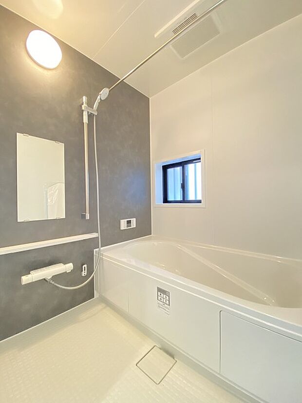 浴室暖房付で冬のシャワーも快適です！ 