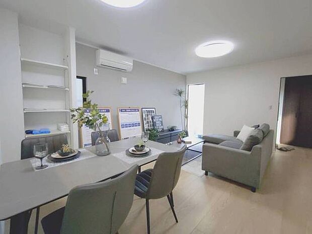 家族団らんの時間も増えそうなくつろぎのＬＤＫ。 