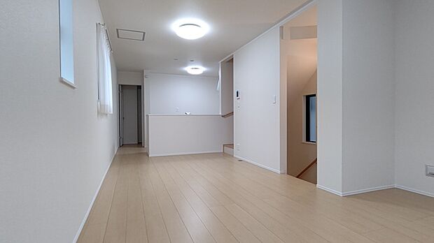 家族団らんの時間も増えそうなくつろぎのLDK。