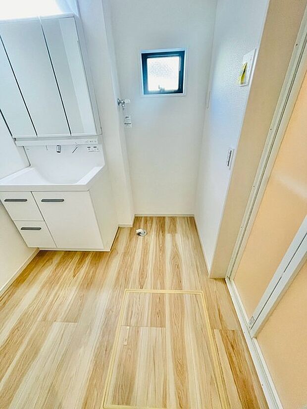 清潔感あふれる空間が、日々の暮らしに爽やかさを添えます