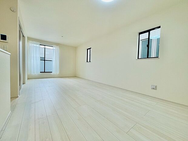 開放感と採光にこだわった広々ＬＤＫ。 