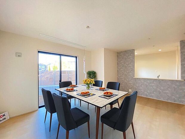 CGで家具を配置しております。家具配置のイメージにご覧ください。