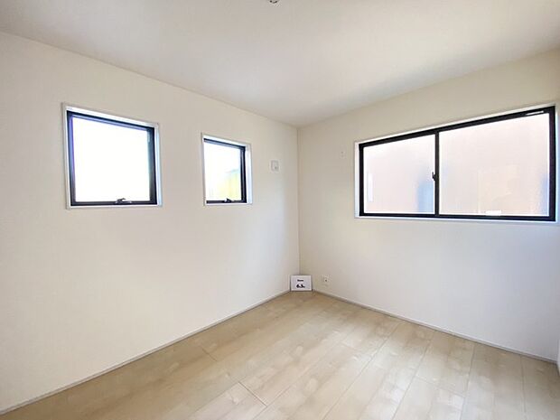 完成済み、実物をじっくりチェックできます。