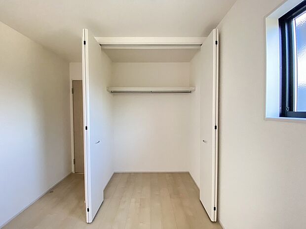 ご家族の思い出も大切にしまっておけるたっぷり収納。