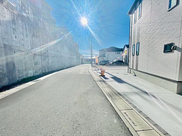 前面道路含む現地写真 