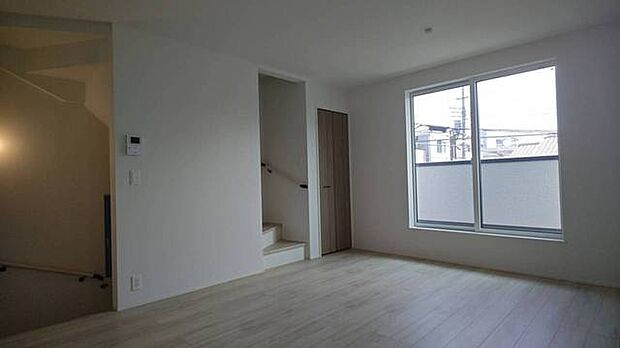 リビングに自然と人が集まるリビングイン階段採用プラン。