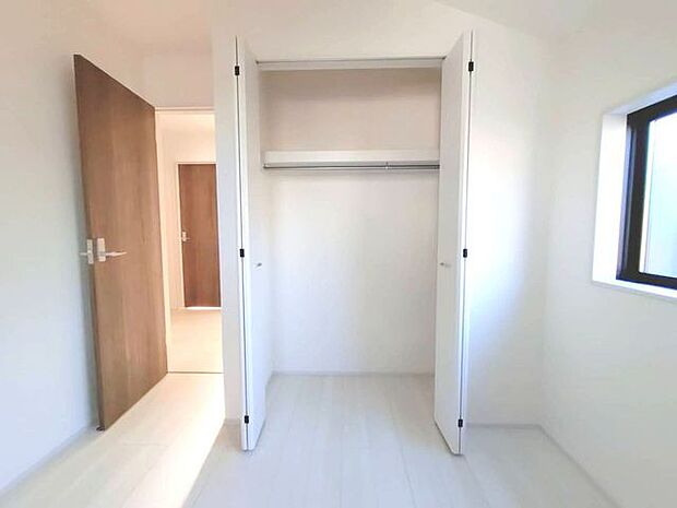 ご家族の思い出も大切にしまっておけるたっぷり収納。 