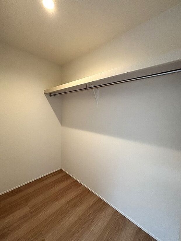 ウォークインクローゼット 