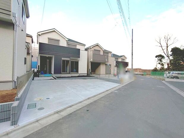 前面道路含む現地写真 