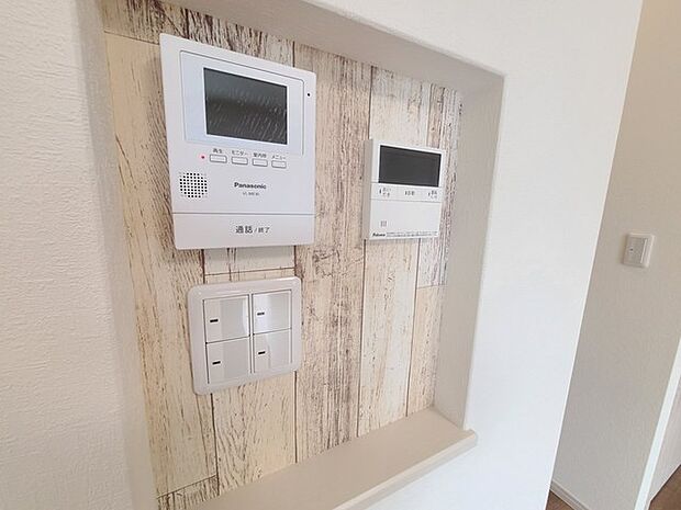 給湯器操作パネル・TVモニター付きインターフォン