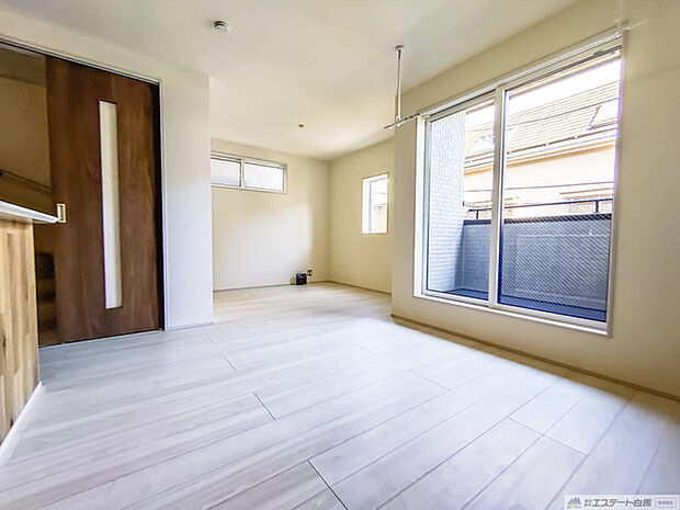 家族団らんの時間も増えそうなくつろぎのＬＤＫ。 