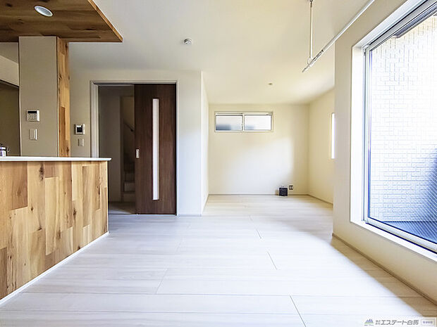 開放感と採光にこだわった広々ＬＤＫ。 