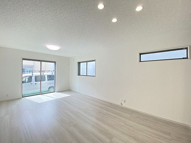 開放感と採光にこだわった広々ＬＤＫ。 