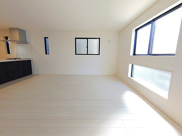 柔らかな光が心地よい、ゆとりある生活空間が広がります  