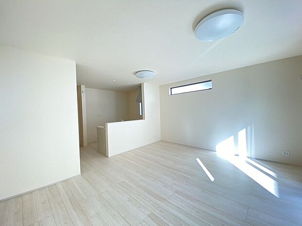 開放感と採光にこだわった広々LDK。