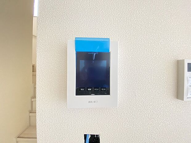 ■ ＴＶモニタ付インタホンでセキュリティ面にも配慮 ■ 