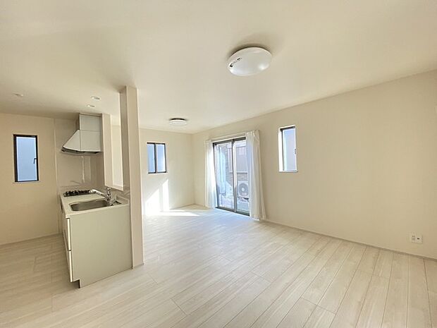 家族団らんの時間も増えそうなくつろぎのLDK。