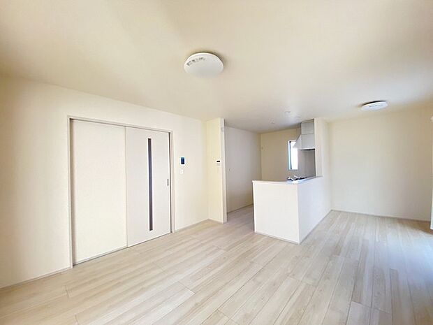 開放感と採光にこだわった広々ＬＤＫ。 