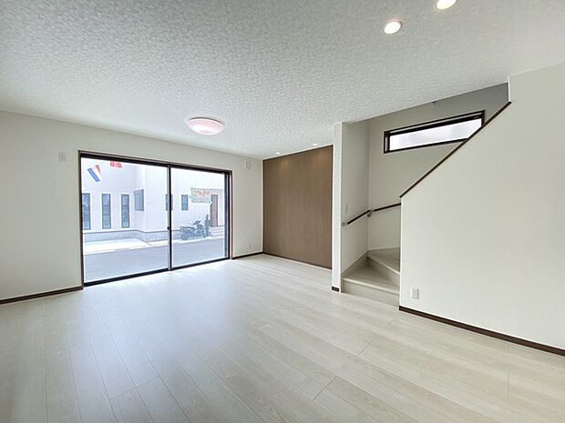 開放感と採光にこだわった広々LDK。