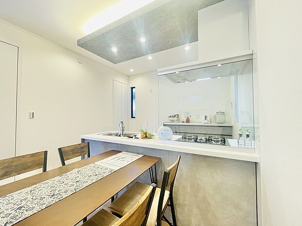 ダイニングキッチン 