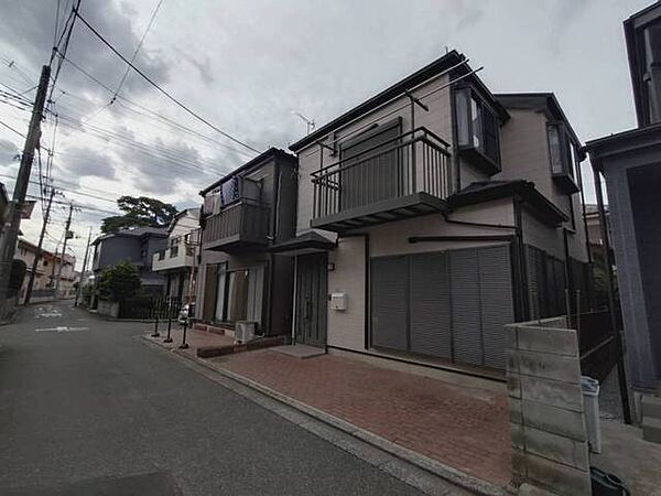 前面道路含む外観