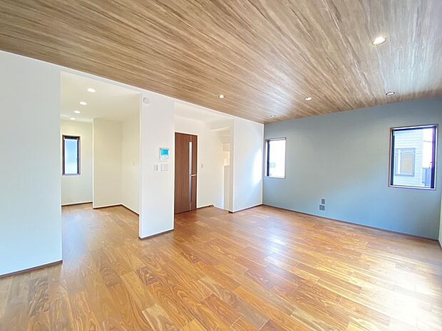 家族団らんの時間も増えそうなくつろぎのLDK。