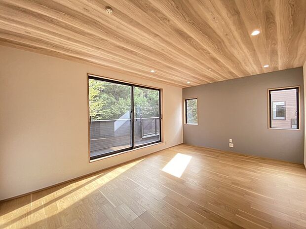 家族団らんの時間も増えそうなくつろぎのLDK。