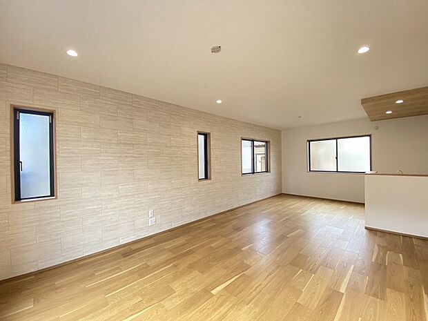 家族団らんの時間も増えそうなくつろぎのLDK。