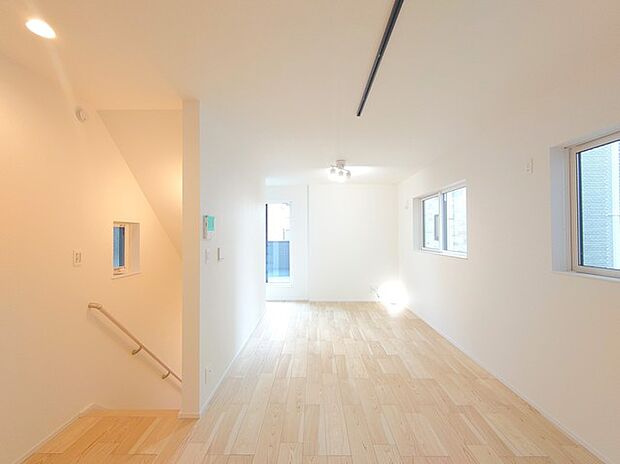 開放感と採光にこだわった広々ＬＤＫ。 