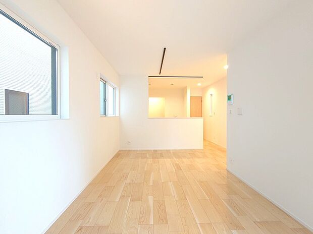 解放感あふれる2階リビングは、自然に光と風に恵まれます。