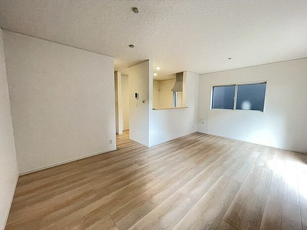 開放感と採光にこだわった広々LDK。