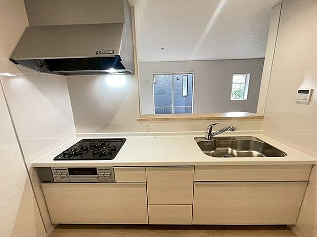 料理をしながらでもご家族との会話を楽しめる対面キッチン。