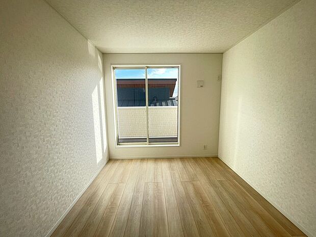 完成済み、実物をじっくりチェックできます。