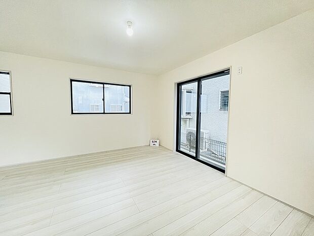 開放感と採光にこだわった広々ＬＤＫ。 