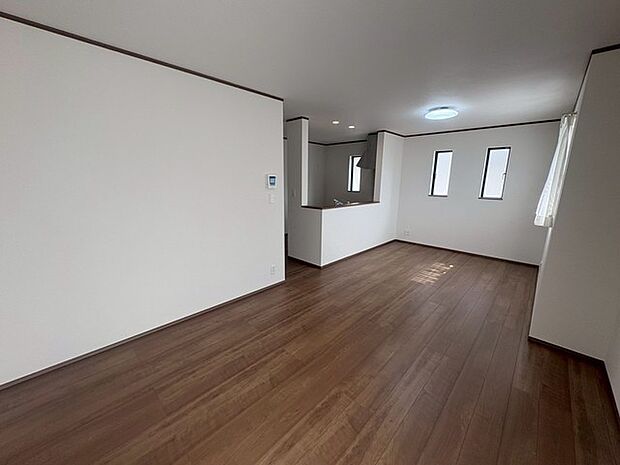 家族が自然に集りそうな広さが魅力のLDK。