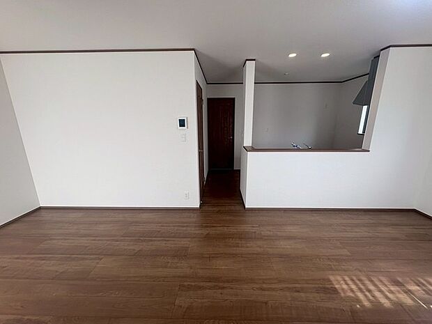 ご家族みんながゆったりくつろげる広々リビング。