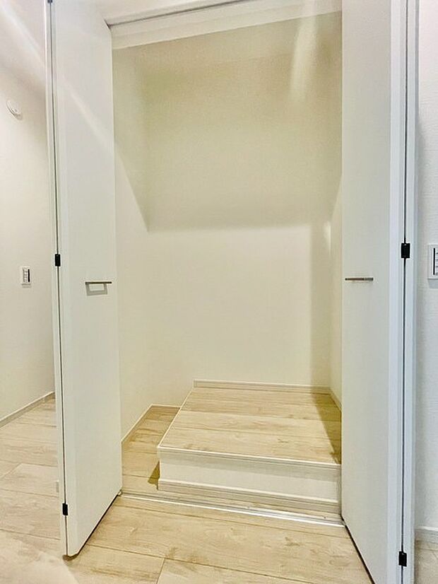 部屋ごとに設けた収納は、住みやすさへのこだわり。