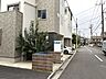 外観：前面道路含む外観