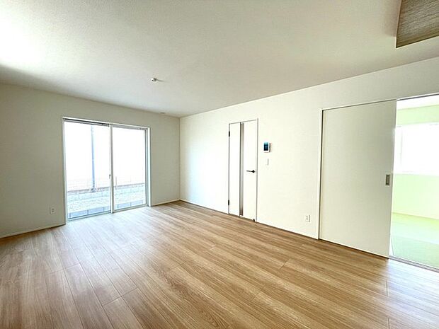 お家の中心となる大きな空間がご家族のコミュニケーションスペースになる筈です。 