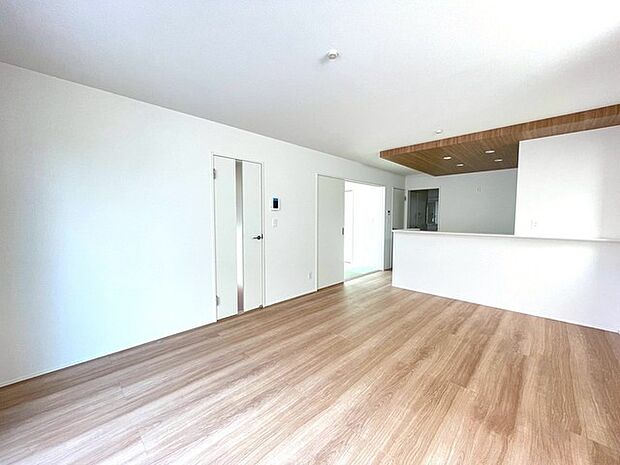 お家の中心となる大きな空間がご家族のコミュニケーションスペースになる筈です。 