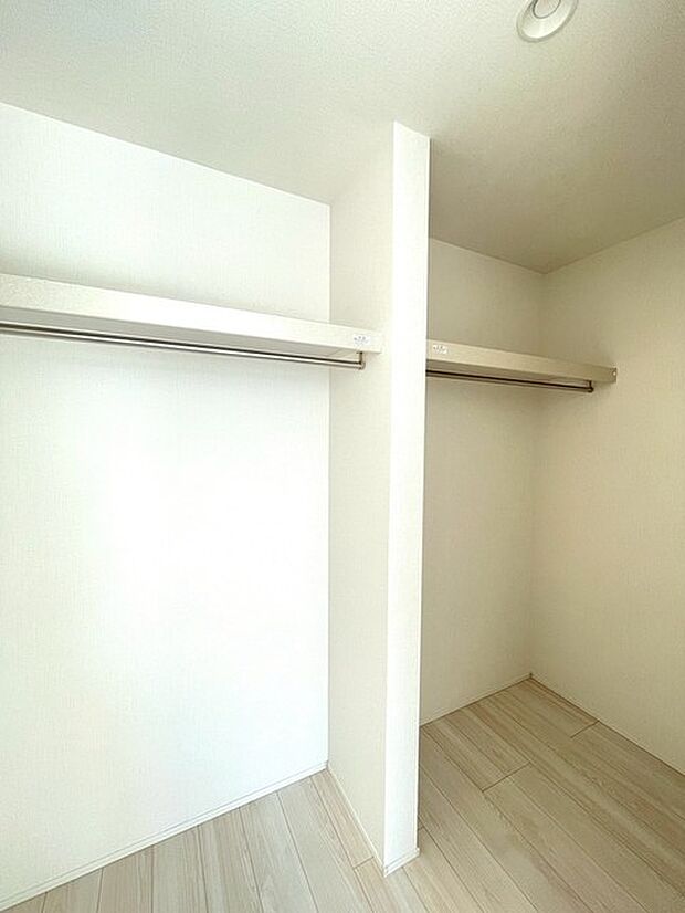 ウォークインクロゼットのある住まいで収納上手な生活。 