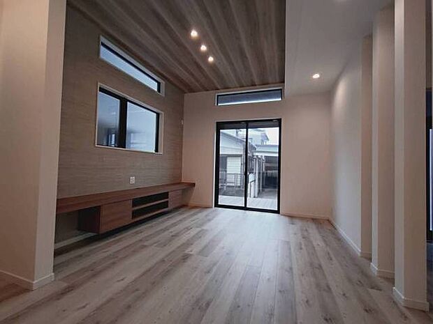 リビングダイニング